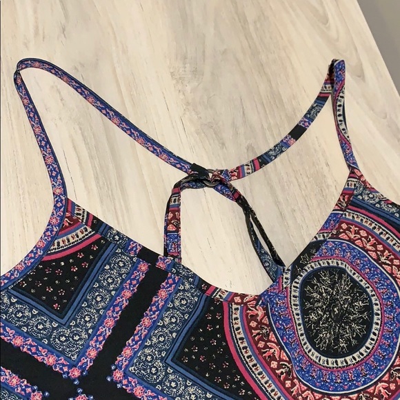 Hollister Tank - Picture 3 of 5